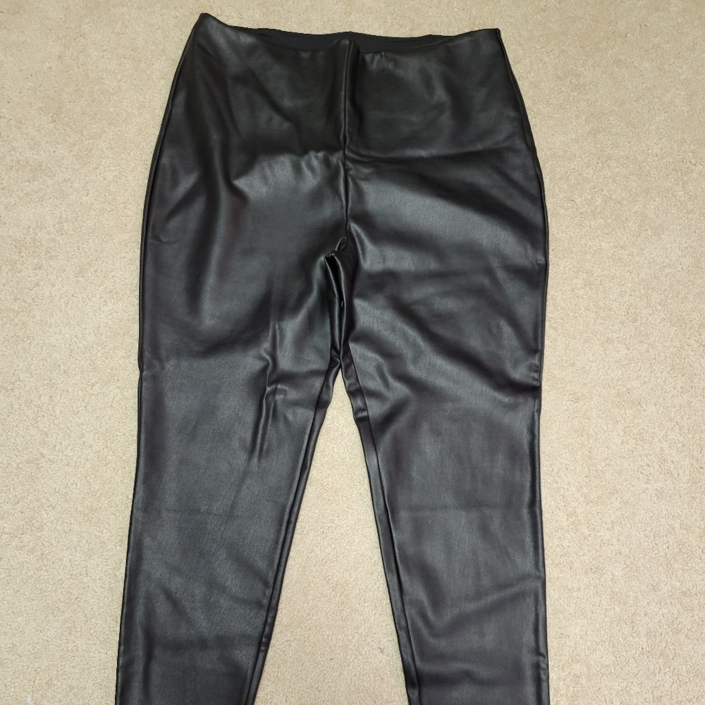 Halogen Faux Leather High Waisted Black Ankle Leggings, Size XL